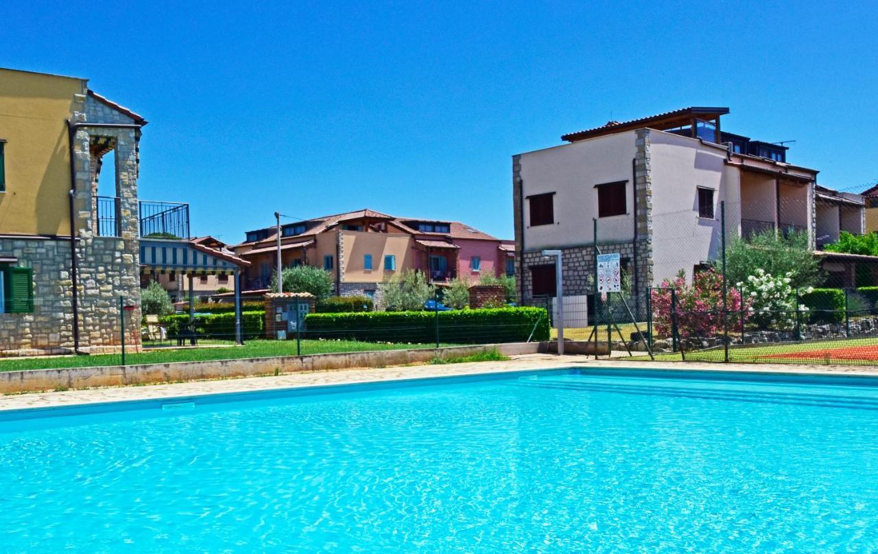 Alavanda - App S Bazenom Apartman