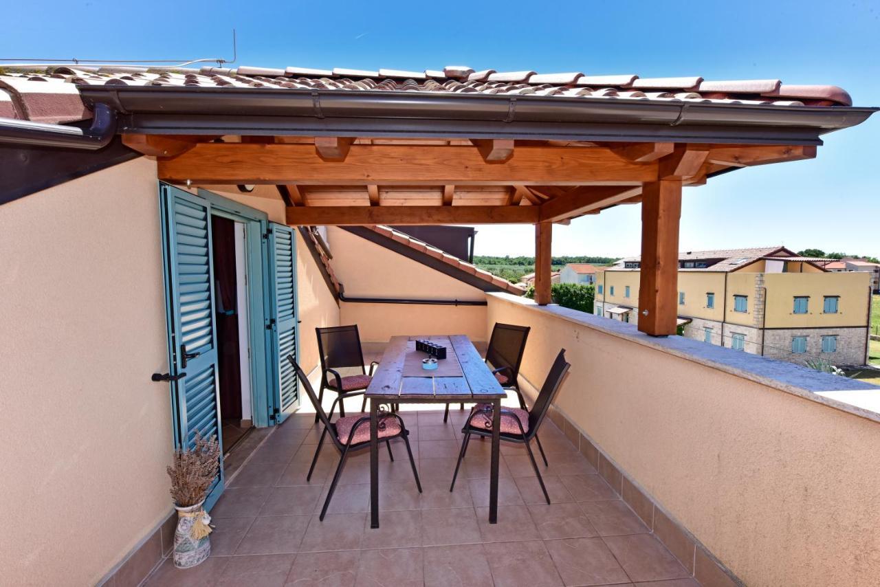 Apartman Alavanda - App S Bazenom Porec